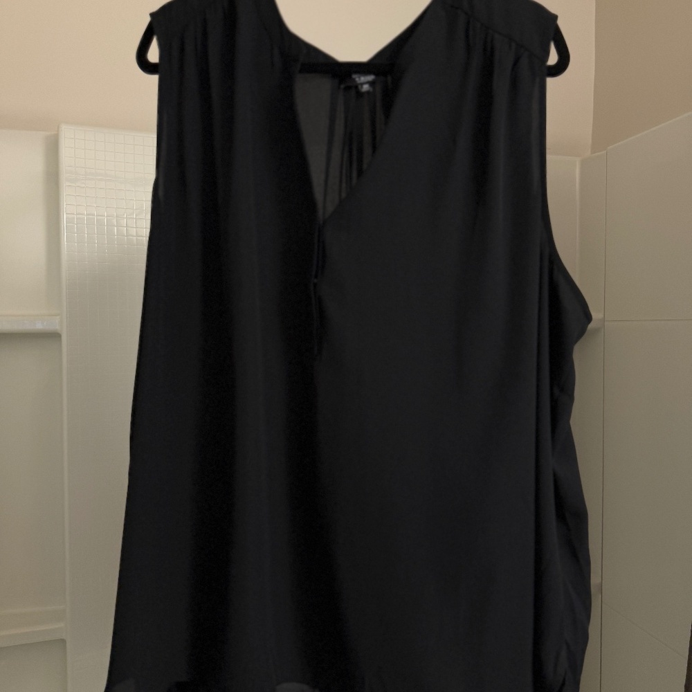 NYDJ Black Sleeveless Crepe Shirt